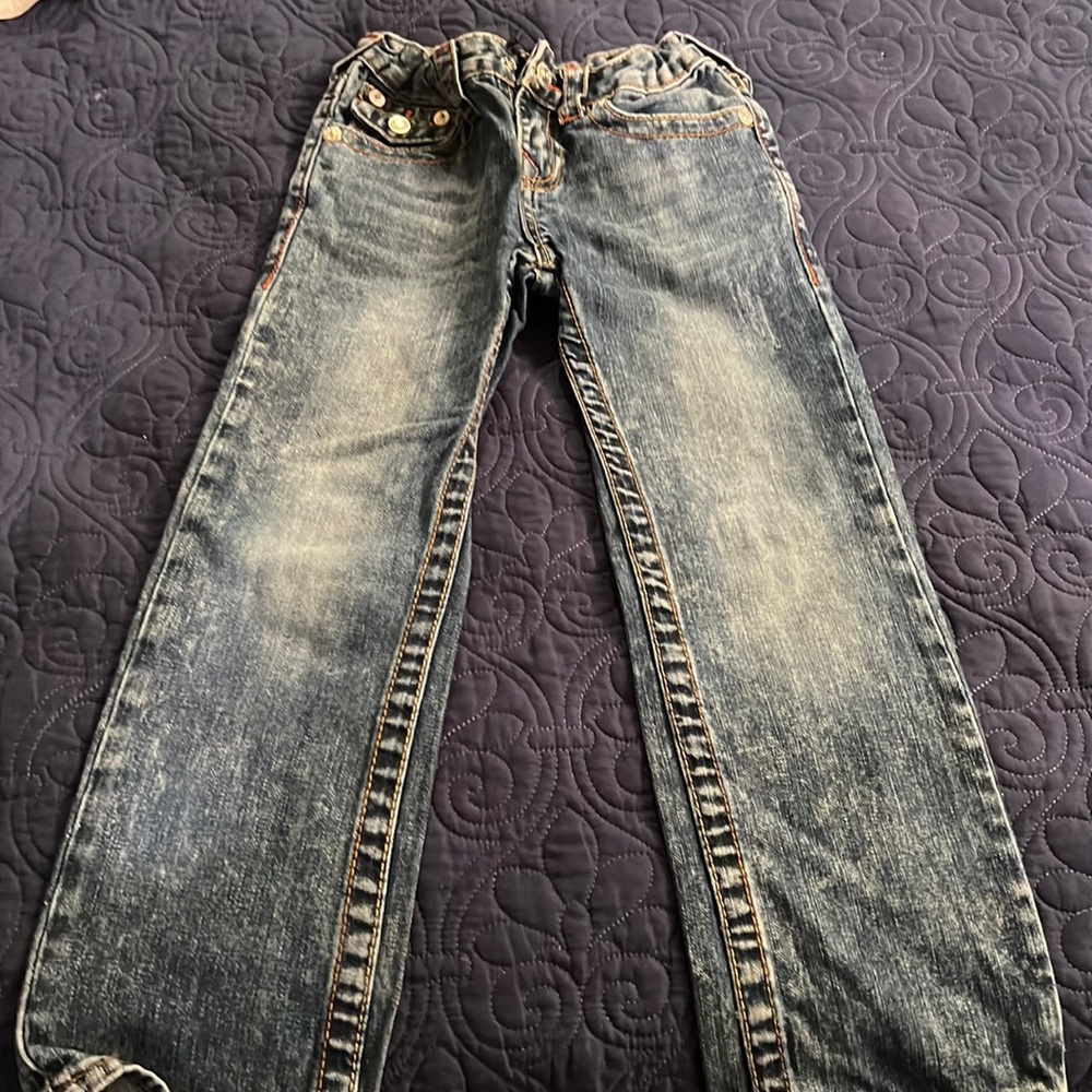 True region jeans size 6 like new. Straight leg adjustable waist